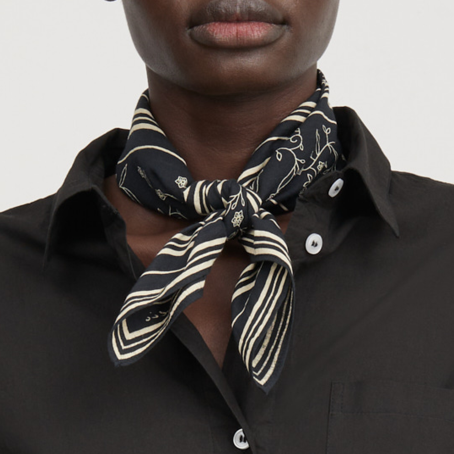 Skall Classic Scarf, Black/Oatmeal (55x55 cm)